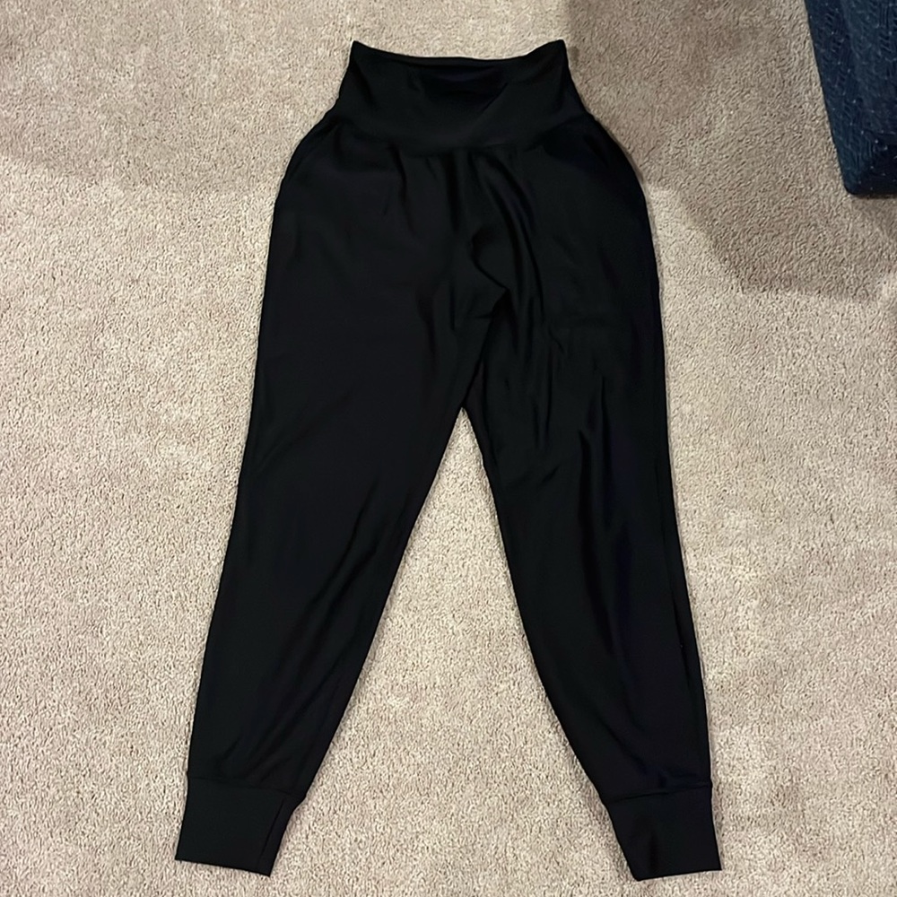 Old navy active elevate joggers legging material size xs